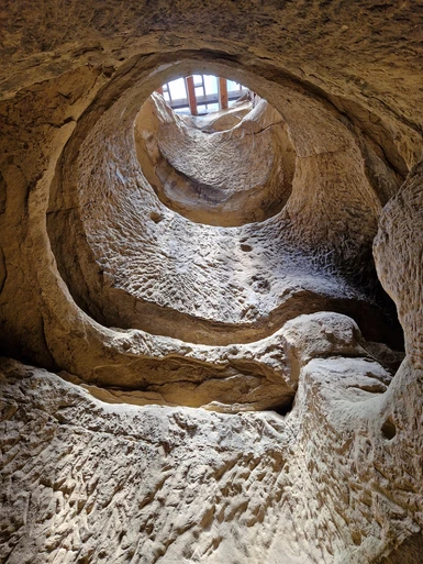 The only source of light that existed inside the cave complex at Șinca Veche.