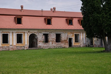 Neglected buildings on the other side of Brukenthal Castle.