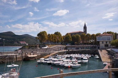 Mundaka port