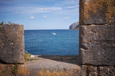 View from Mundaka church garden to the golf